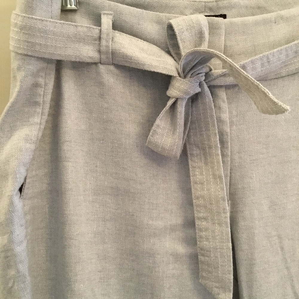 LOFT Pale Gray Linen Look Ankle Pants w/ Belt